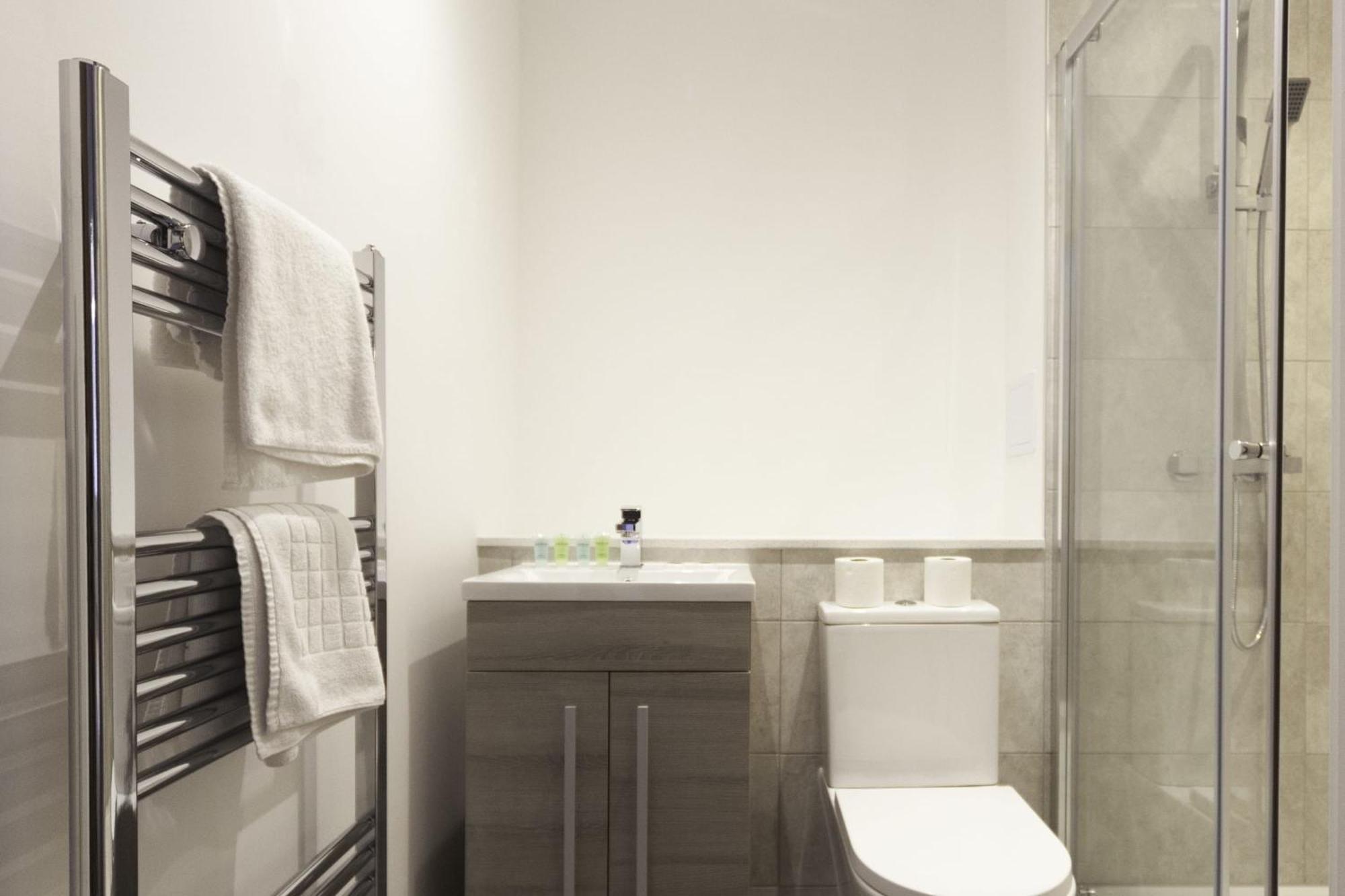 Lovely 2 Bedroom Apartment In Central Ashford Ashford  Exterior photo